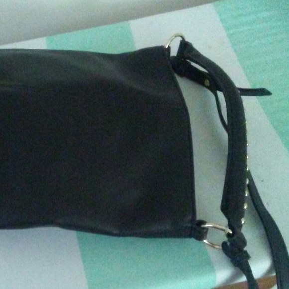 SALE.  Express Black Handbag (NWOT)     WAS 14.00. NOW 12.00 - Picture 3 of 5